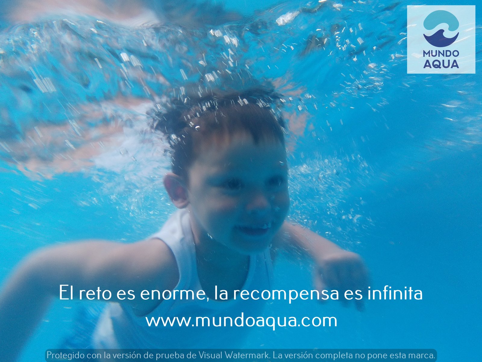 Clase de estimulación acuática para bebés MundoAqua sin miedo